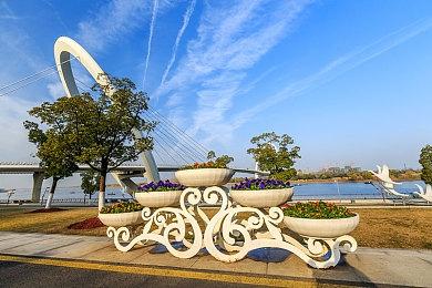 接手几率与多大？据报道腾讯已与暴雪接触至少一年